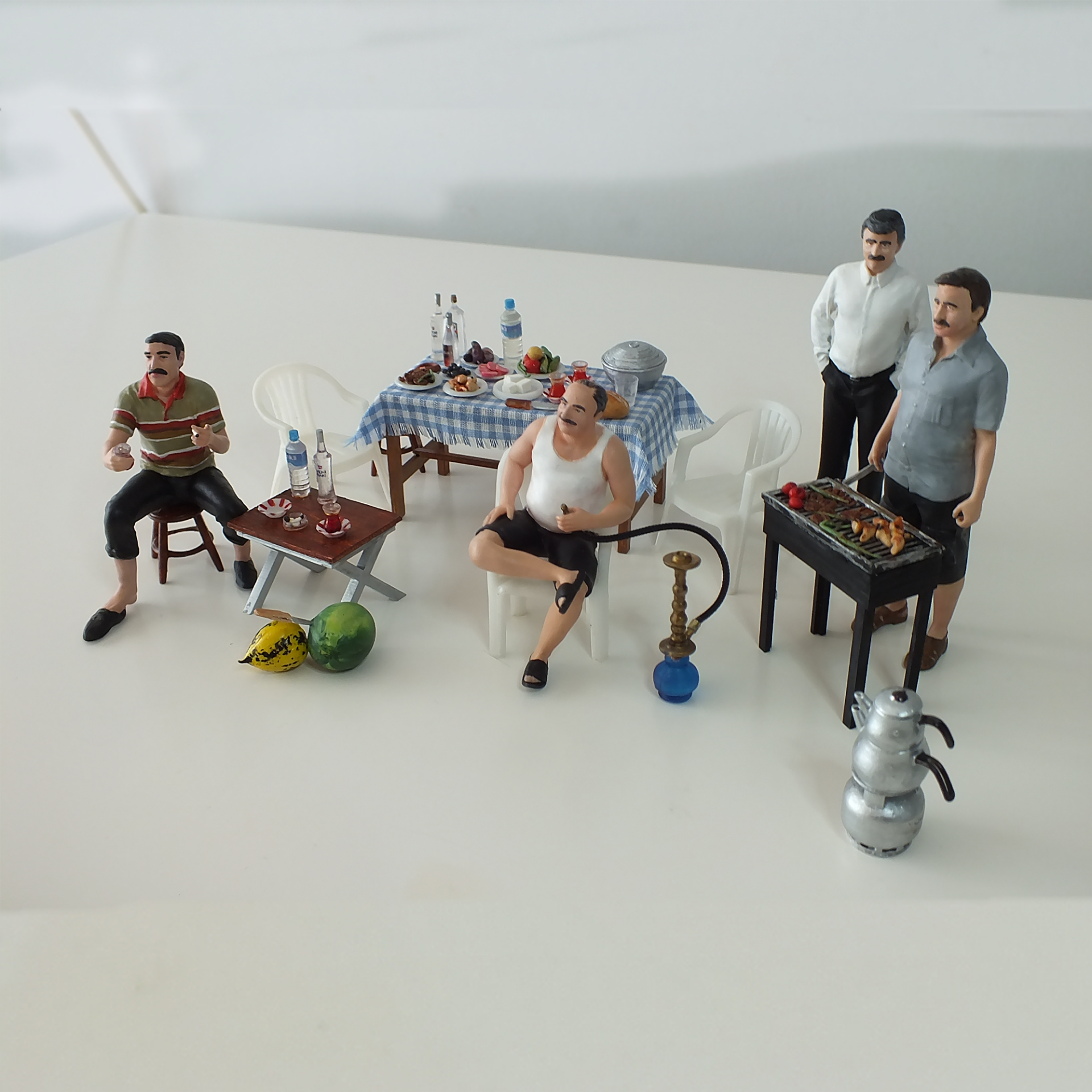 Dayılar piknikte 4 lü tam set 1.18 ölçekli