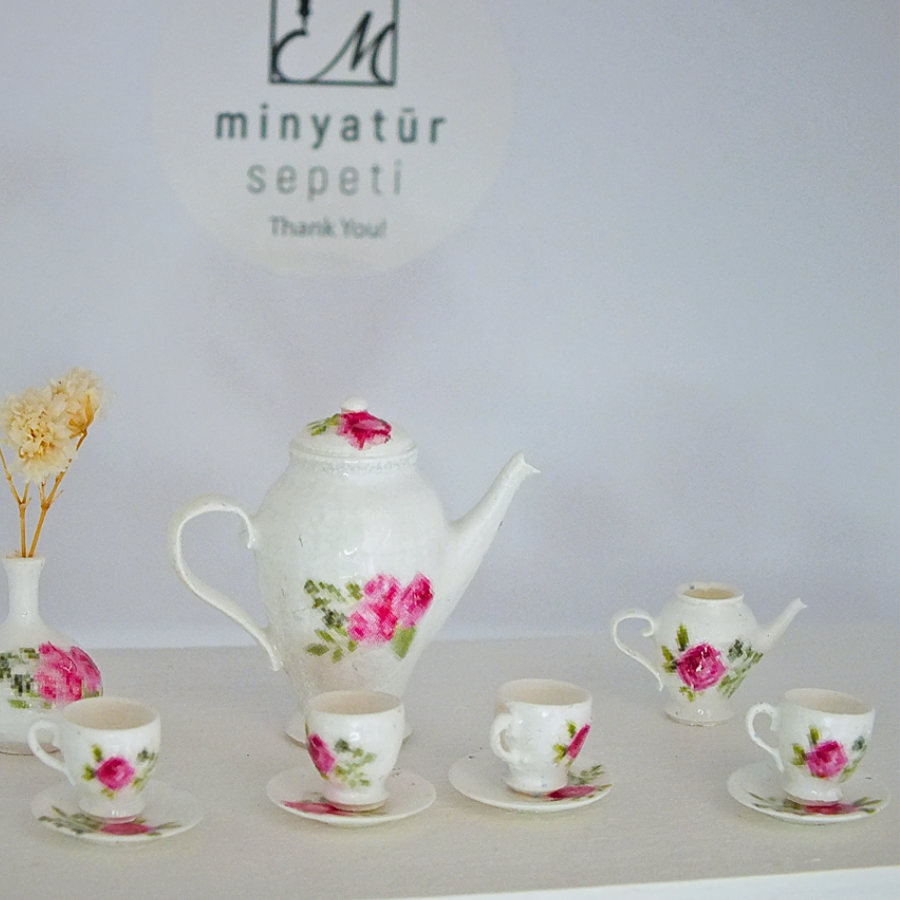 Minyatür Kraliyet Çay Seti - Seramik görünümlü Reçine Set 1.12 ölçek
