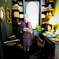 Agatha Christe Figürlü Booknook