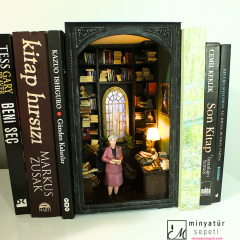 Agatha Christe Figürlü Booknook