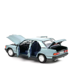 Mercedes-Benz 190 E Light Blue Metallic 1984 1:18 Ölçekli Diecast Model  Araba -Norev