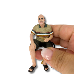 1:18 Ölçekli Kamyoncular Sohbeti 3 lü Figür Seti