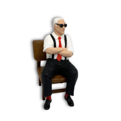 1:18 Ölçekli Oturan Erkek Figür - ENZO FERRARİ