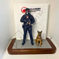 Kişiye Özel Tasarım- Fotoğraftan El Boyama Reçine Figür