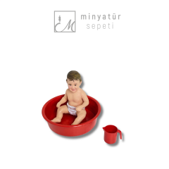 Minyatür Leğende Yıkanan Bebek Figürü Seti (3 Parça)