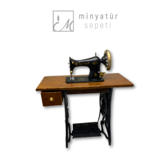 Minyatür Nostaljik Dikiş Makinesi