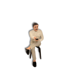 Oturur Pozda Erkek Figürü