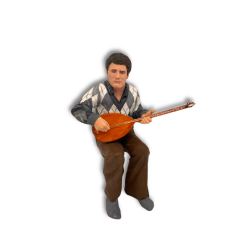Saz Çalan Adam Figürü
