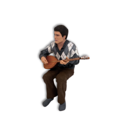 Saz Çalan Adam Figürü